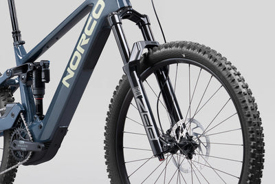Norco Sight VLT CX C3 Smoke Grey, detalle horquilla RockShox Zeb