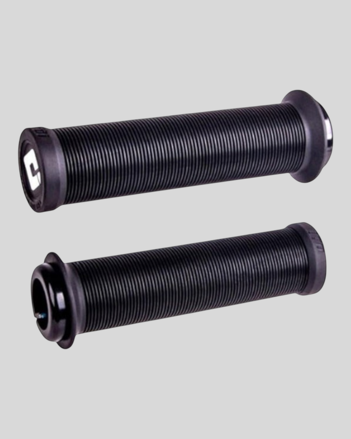Puños MZ Bikes ODI Longneck Lock-On para eBike en color negro con diseño acanalado y sistema de fijación seguro