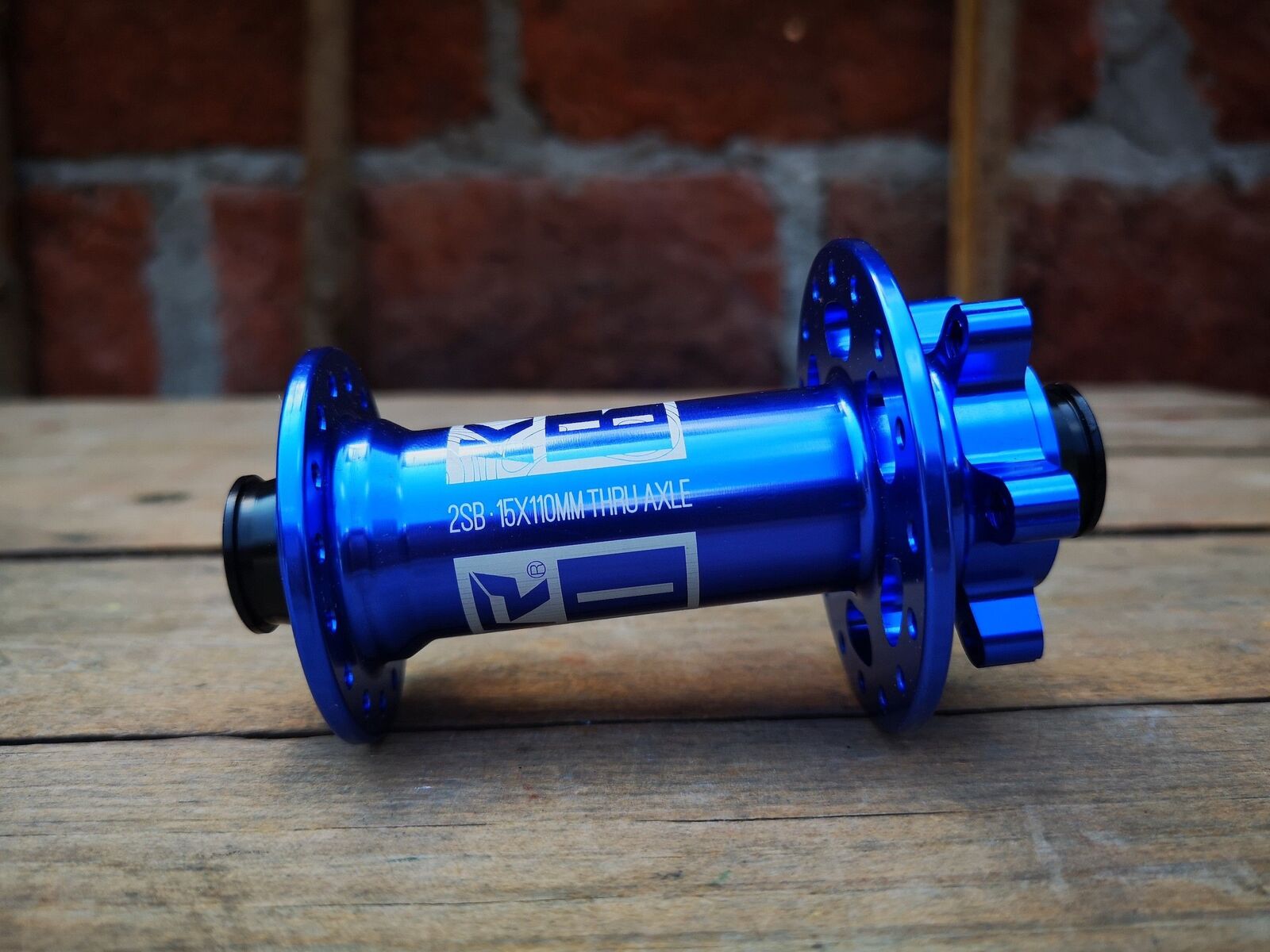 Maza Koozer delantera 15x110, 32h, azul (boost)