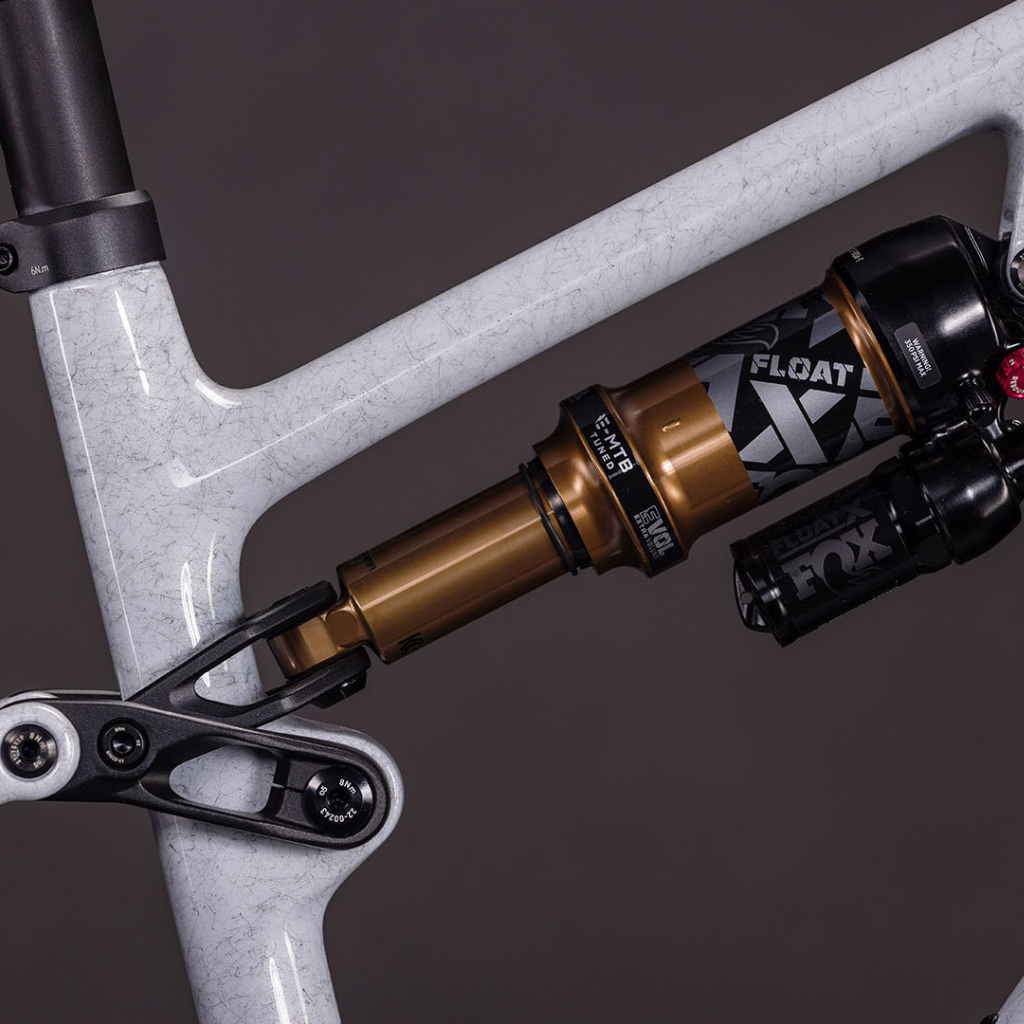 BICICLETA CUBE AMS HYBRID ONE44 C:68 SUPER TM 400