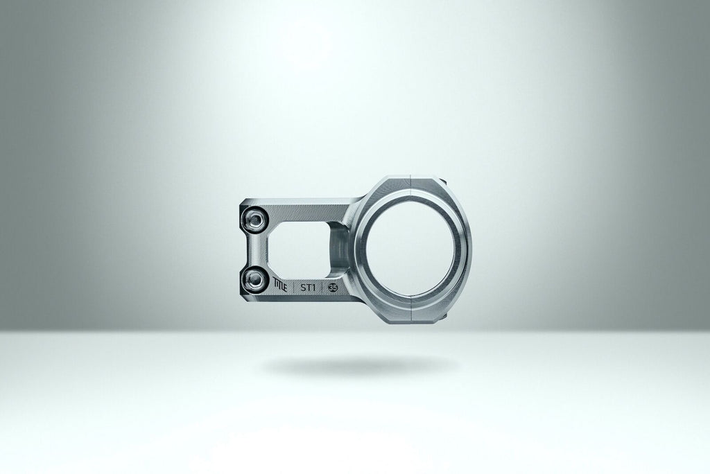 Tee TITLE ST1 Chrome