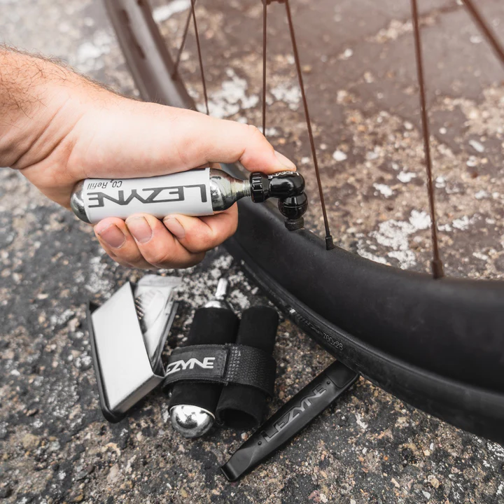 Cabezal Dispensador CO2 Lezyne, 2 en 1, Negro