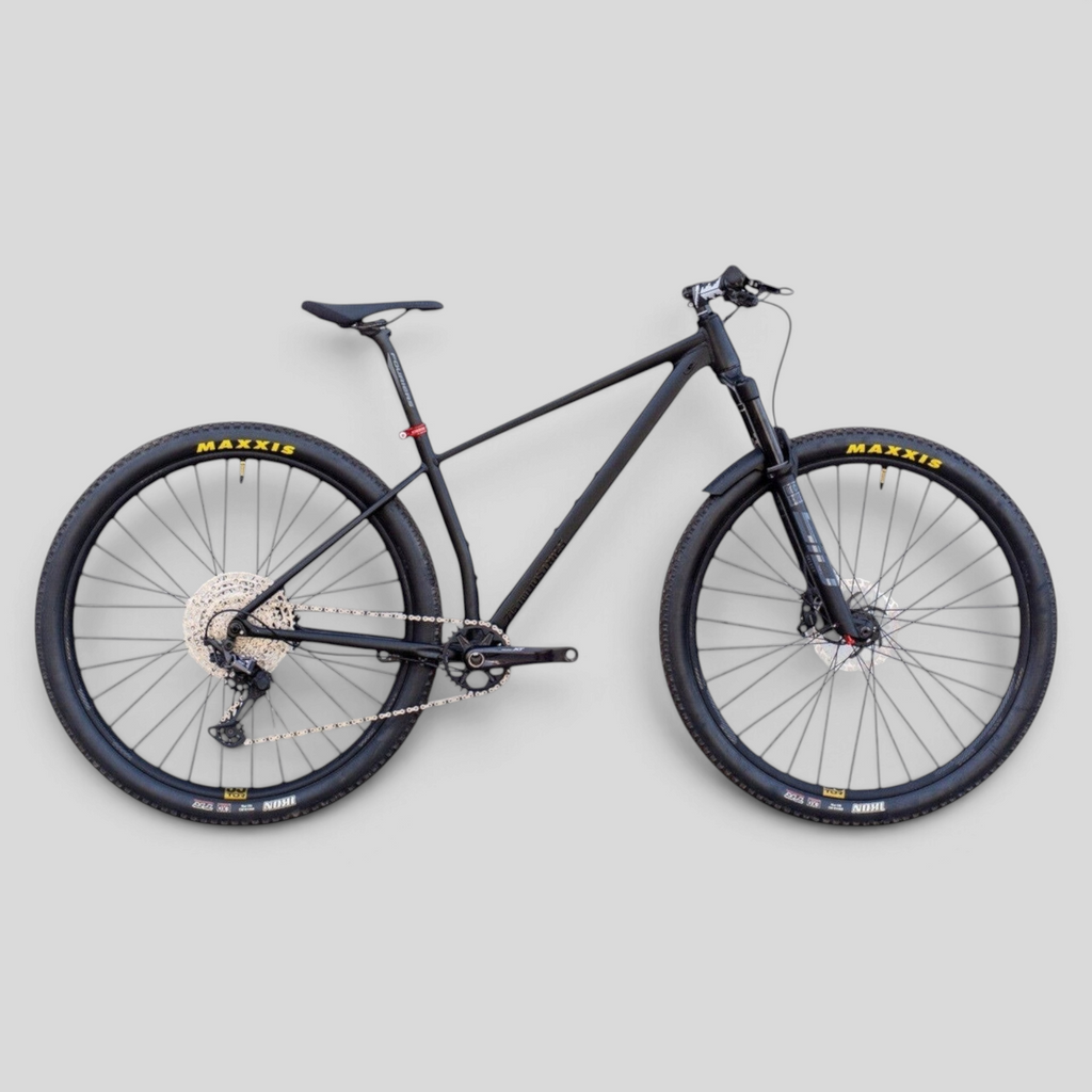 Bicicleta 715 IND, KAZE XC 29er, Negra