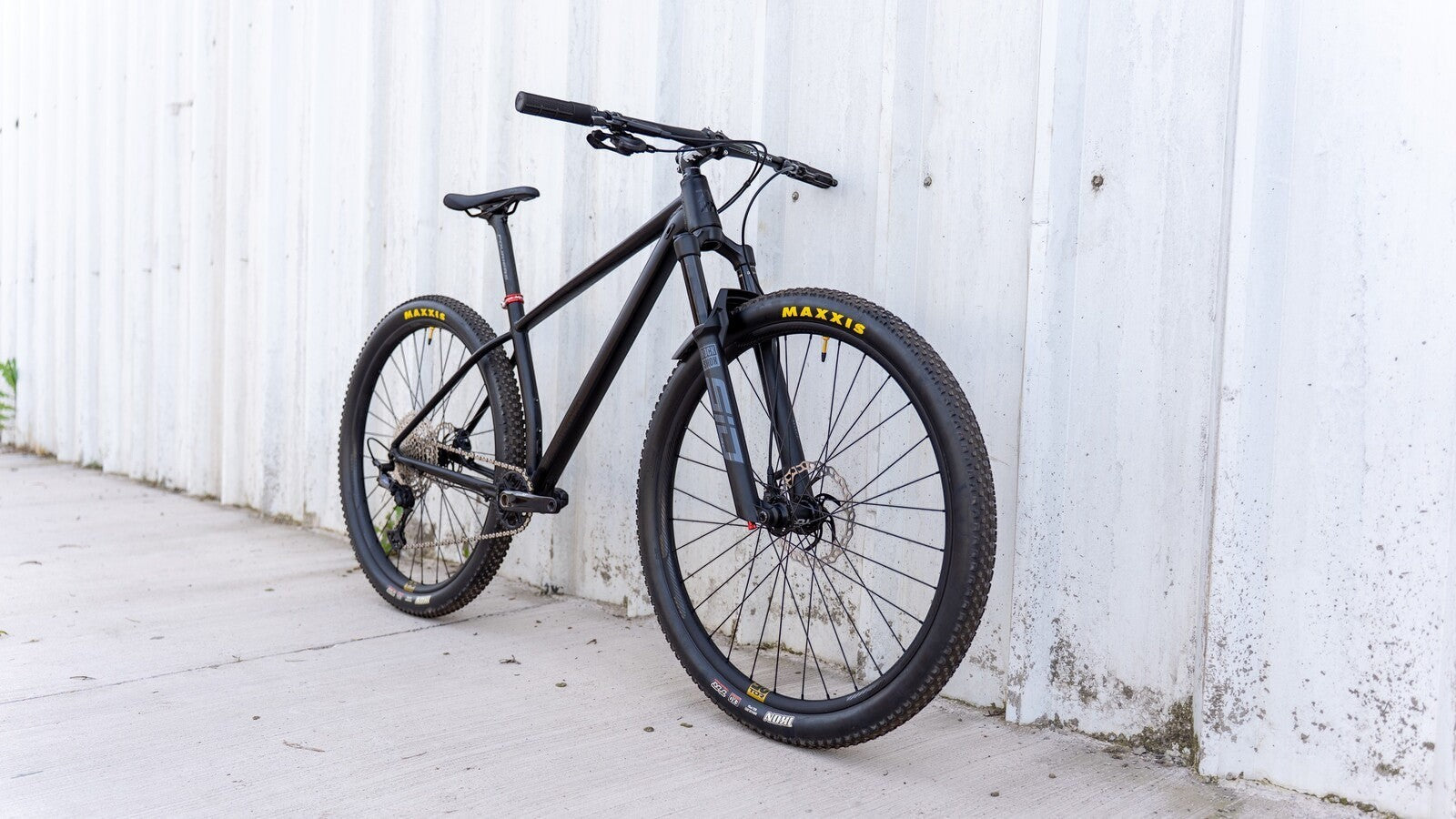 Bicicleta 715 IND, KAZE XC 29er, Negra
