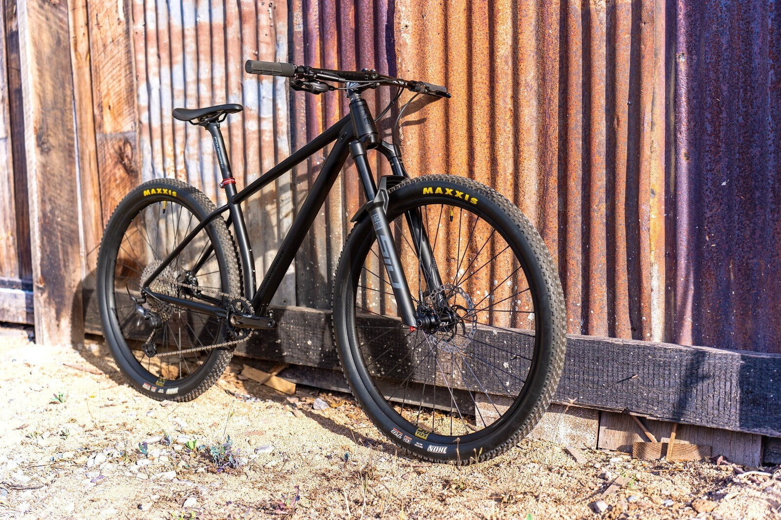 Bicicleta 715 IND, KAZE XC 29er, Negra