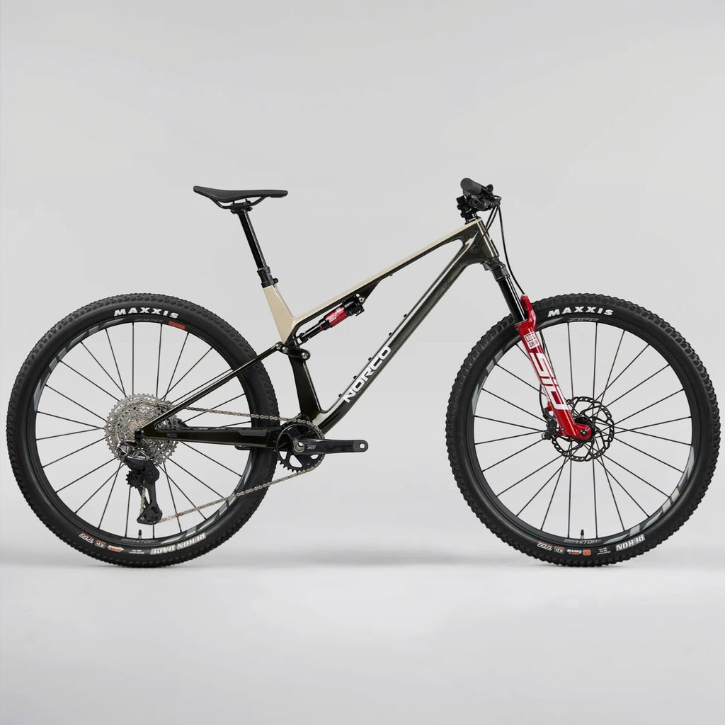 NUEVA: Norco Revolver C1 120, aro 29 2026 | Fast Black Raw Carbon / Warm Grey