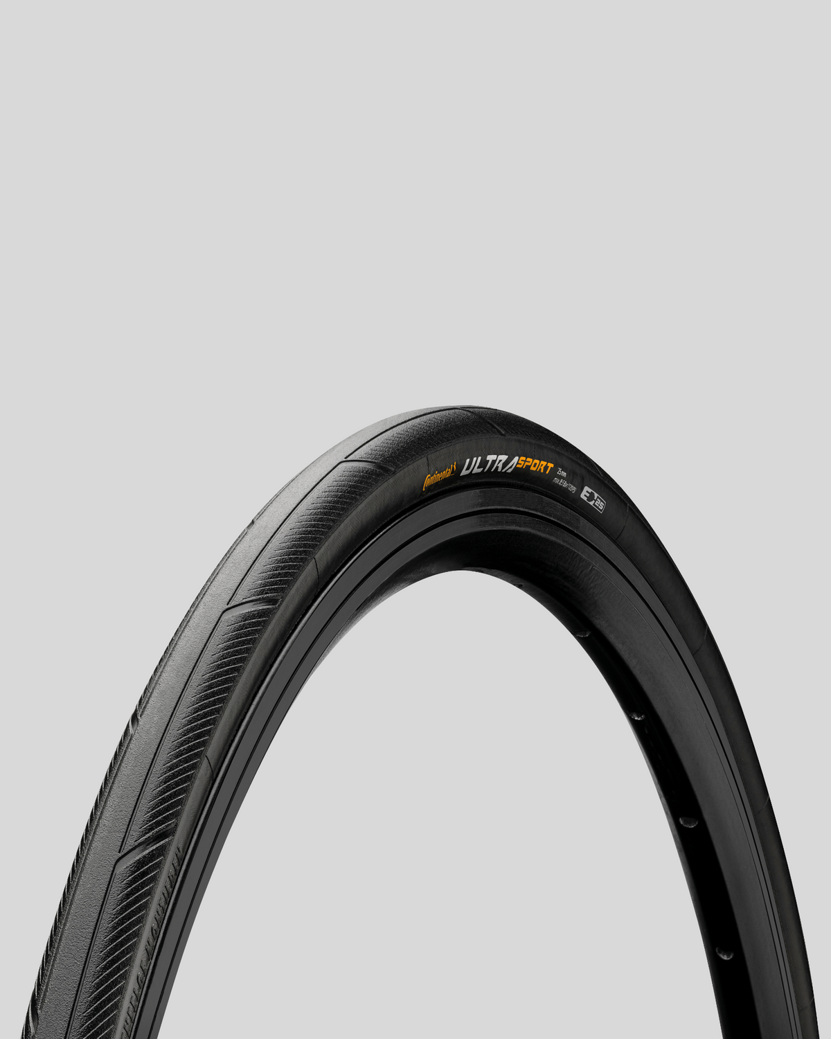 Neumático Continental Ultra Sport III negro, vista lateral del labrado de ruta