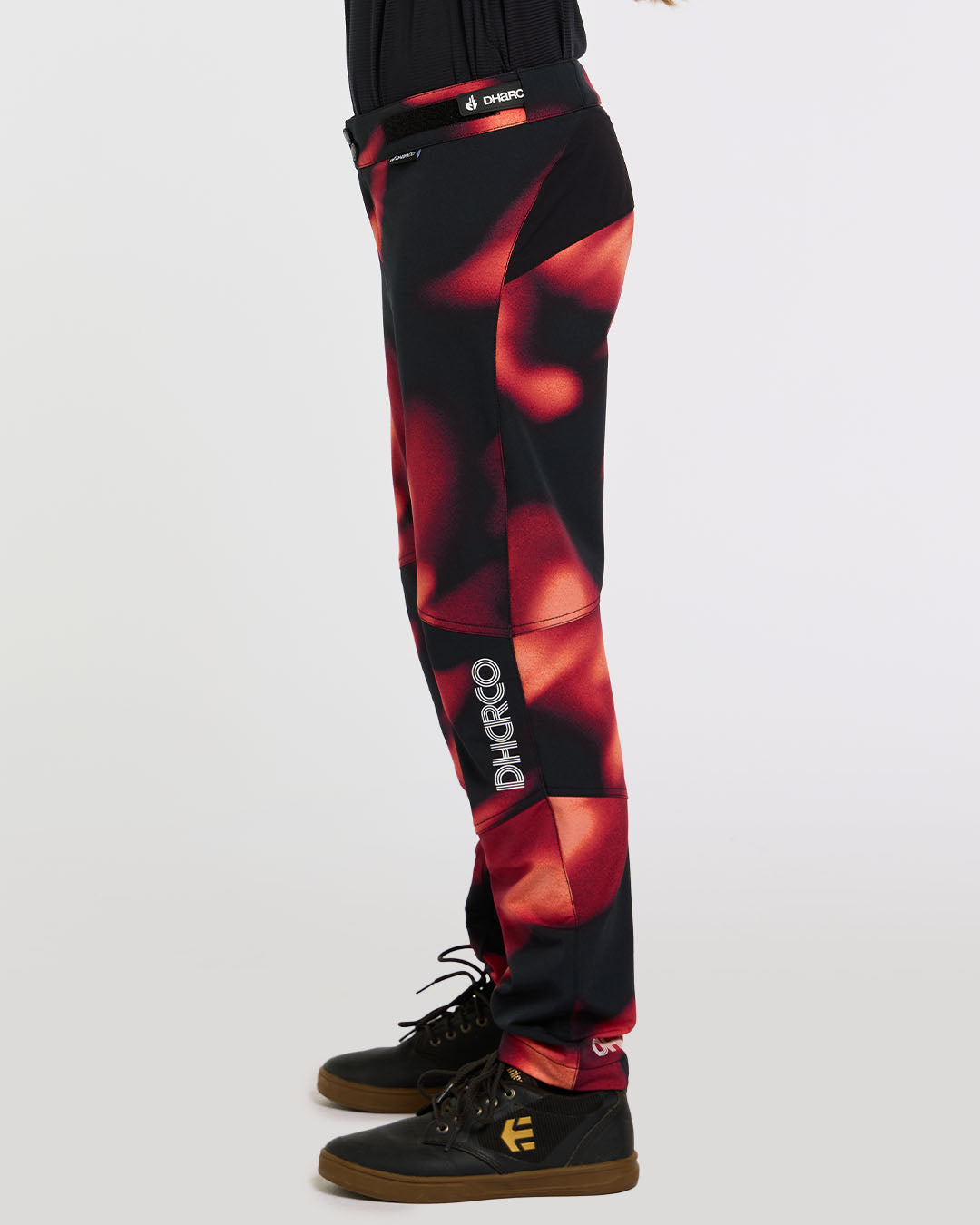 Pantalon Dharco Gravity Infrarrojo - angulo 3