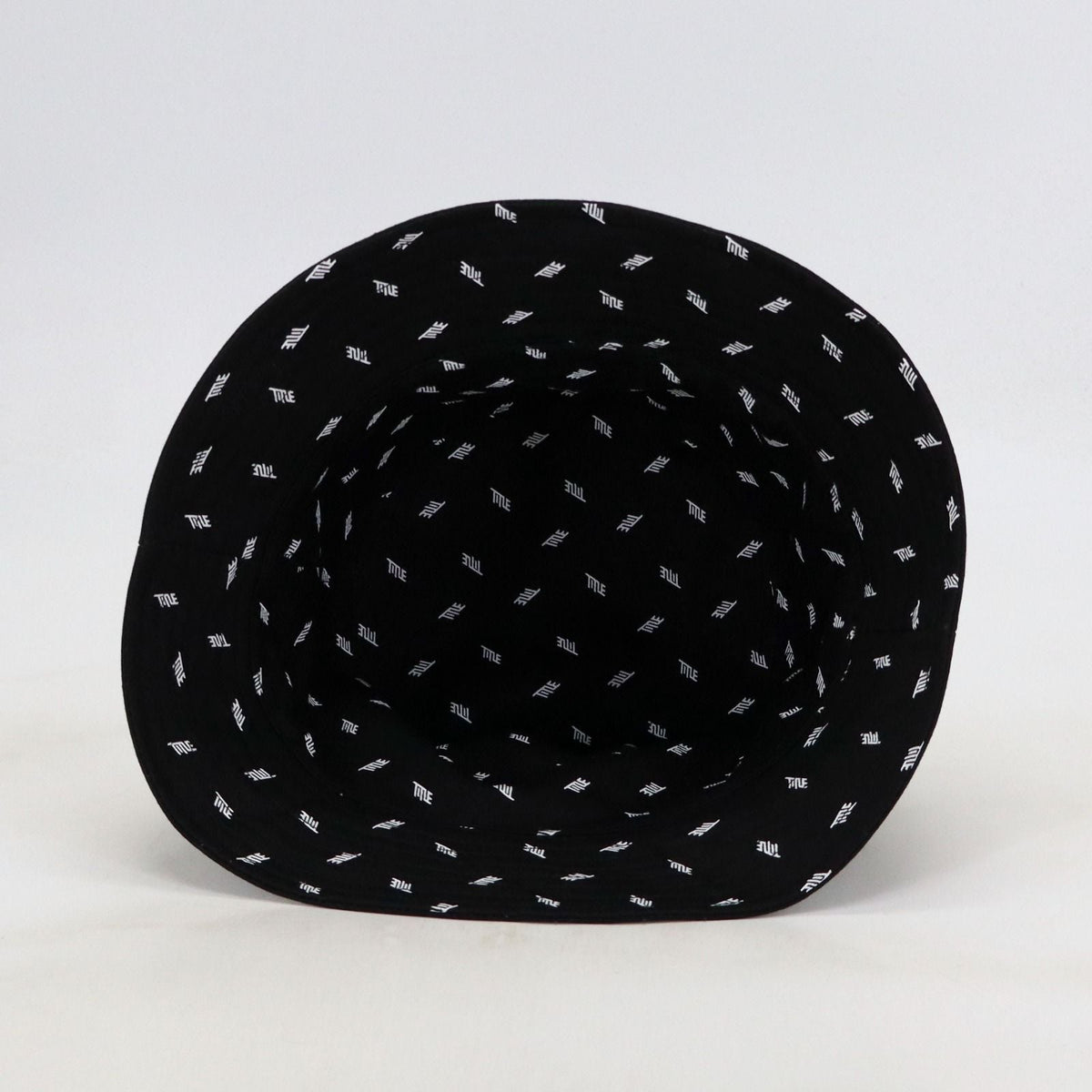 Gorro Title Bucket Reversible - detalle