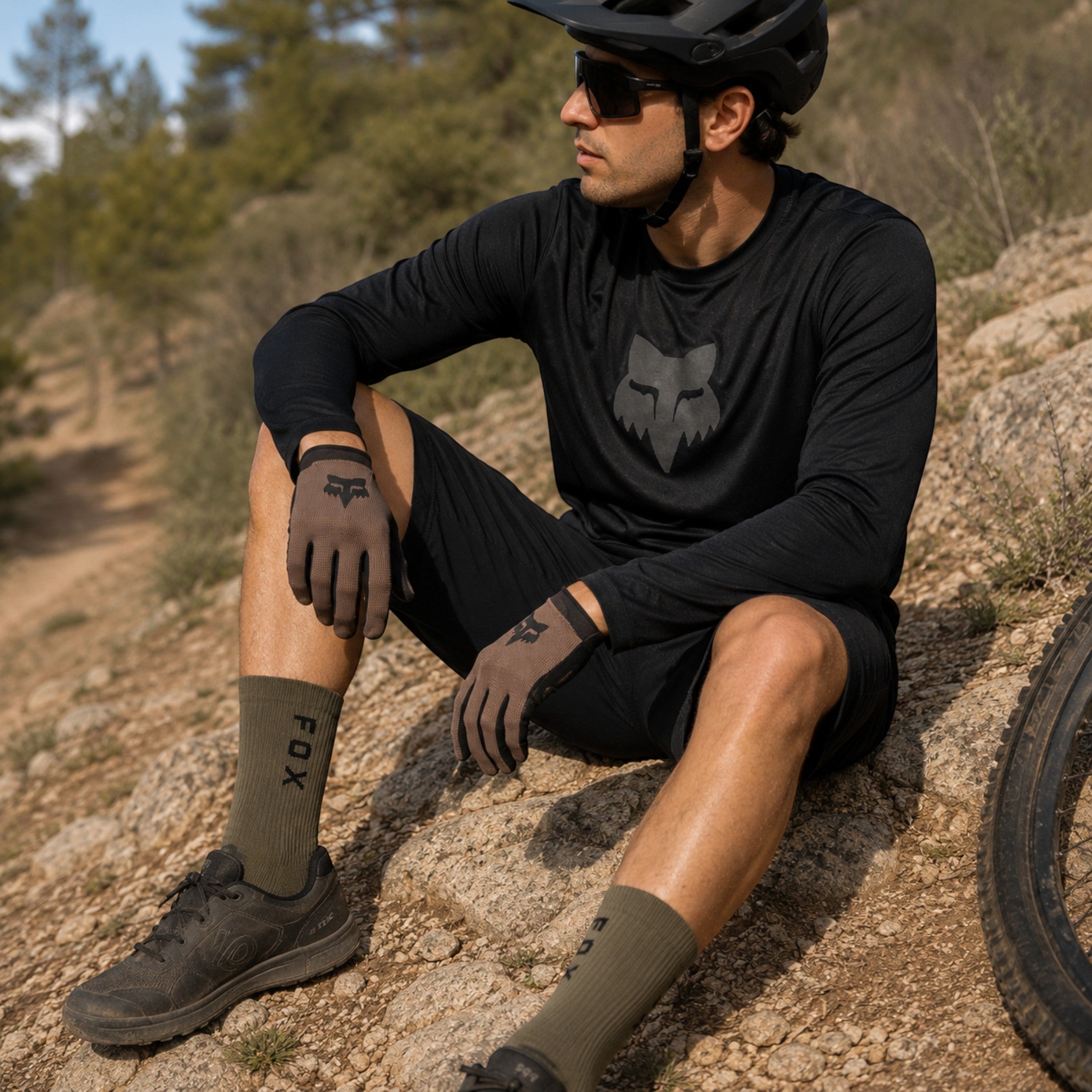 Pack Fox Ranger | Guante + Calcetines Verde Oliva
