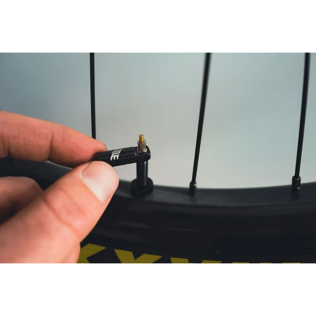 Title MTB Válvula Tubeless Presta Doble Ducto 44mm – Pink