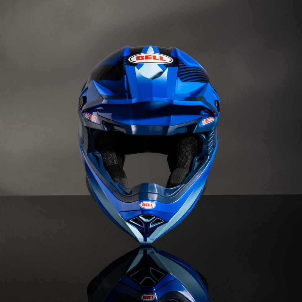 Casco Bell Moto-10 Spherical ET3 azul, vista frontal de estudio