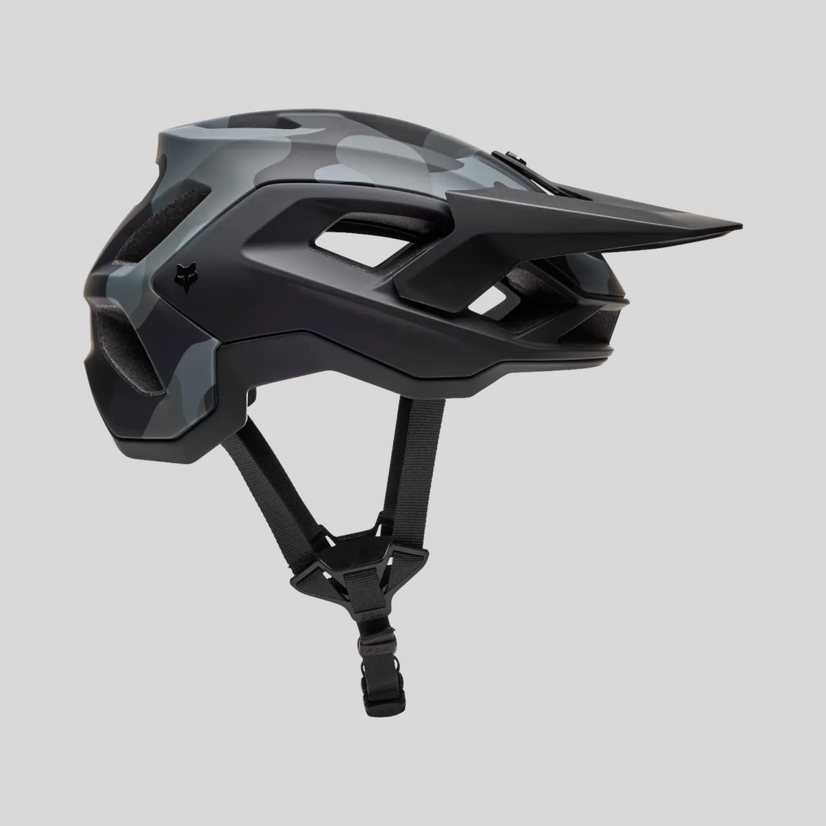 Casco de bicicleta MZ Bikes FOX Speedframe Mips en color negro con estampado de camuflaje y visera ajustable