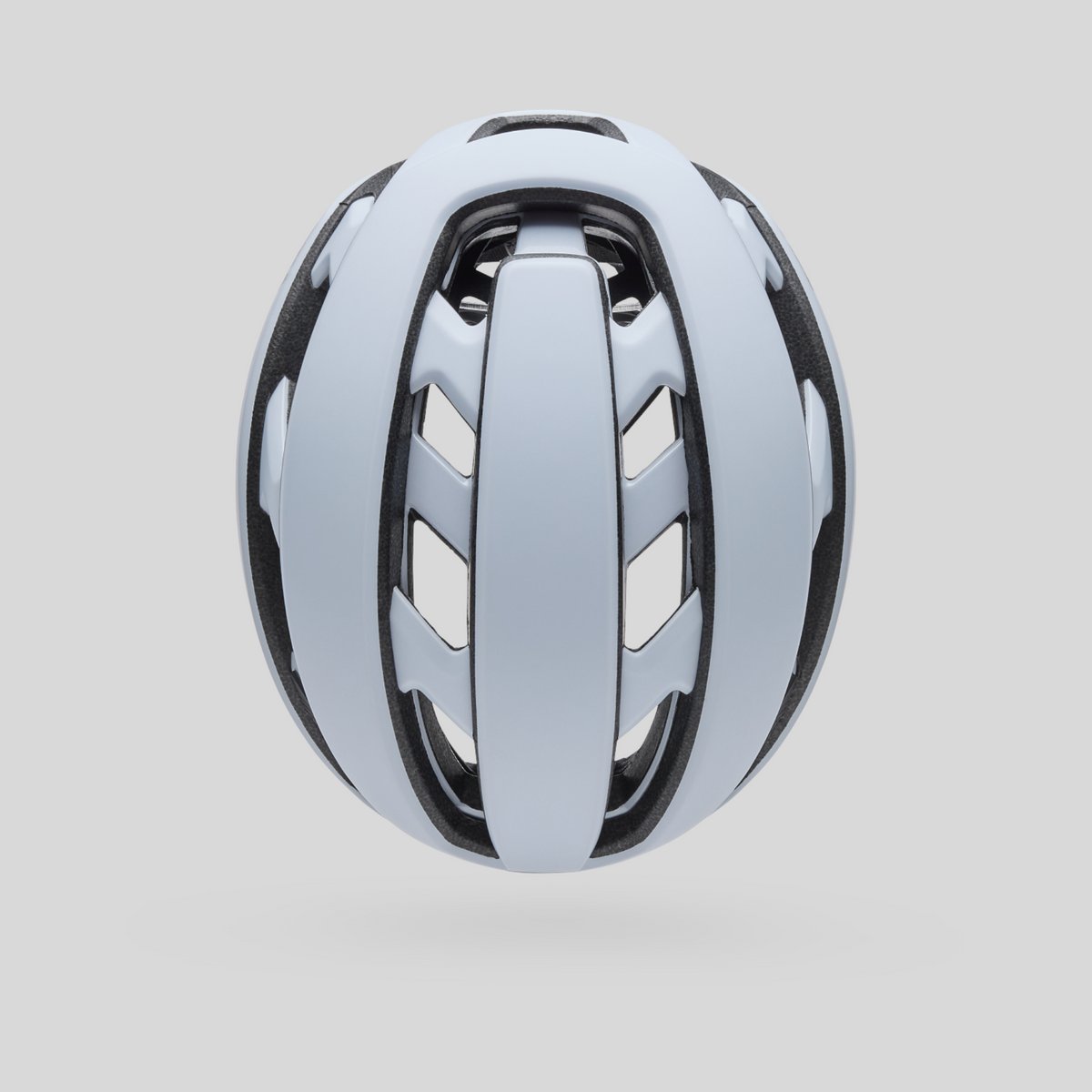 Casco de ciclismo MZ Bikes Bell XR Spherical en color blanco mate y plata con diseño aerodinámico y ventilación