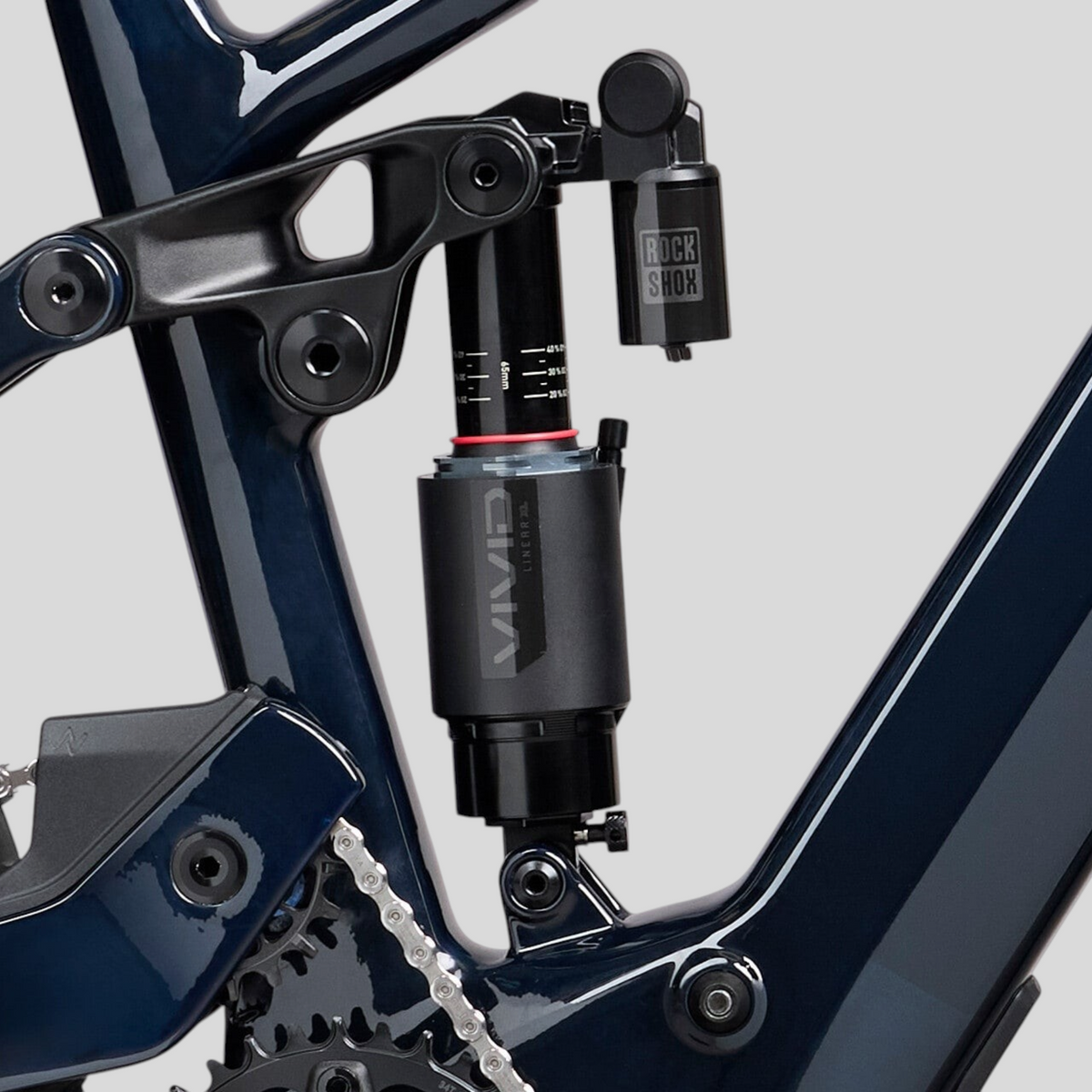 Norco Range VLT CX C2 Raw Carbon Blue - detalle amortiguador
