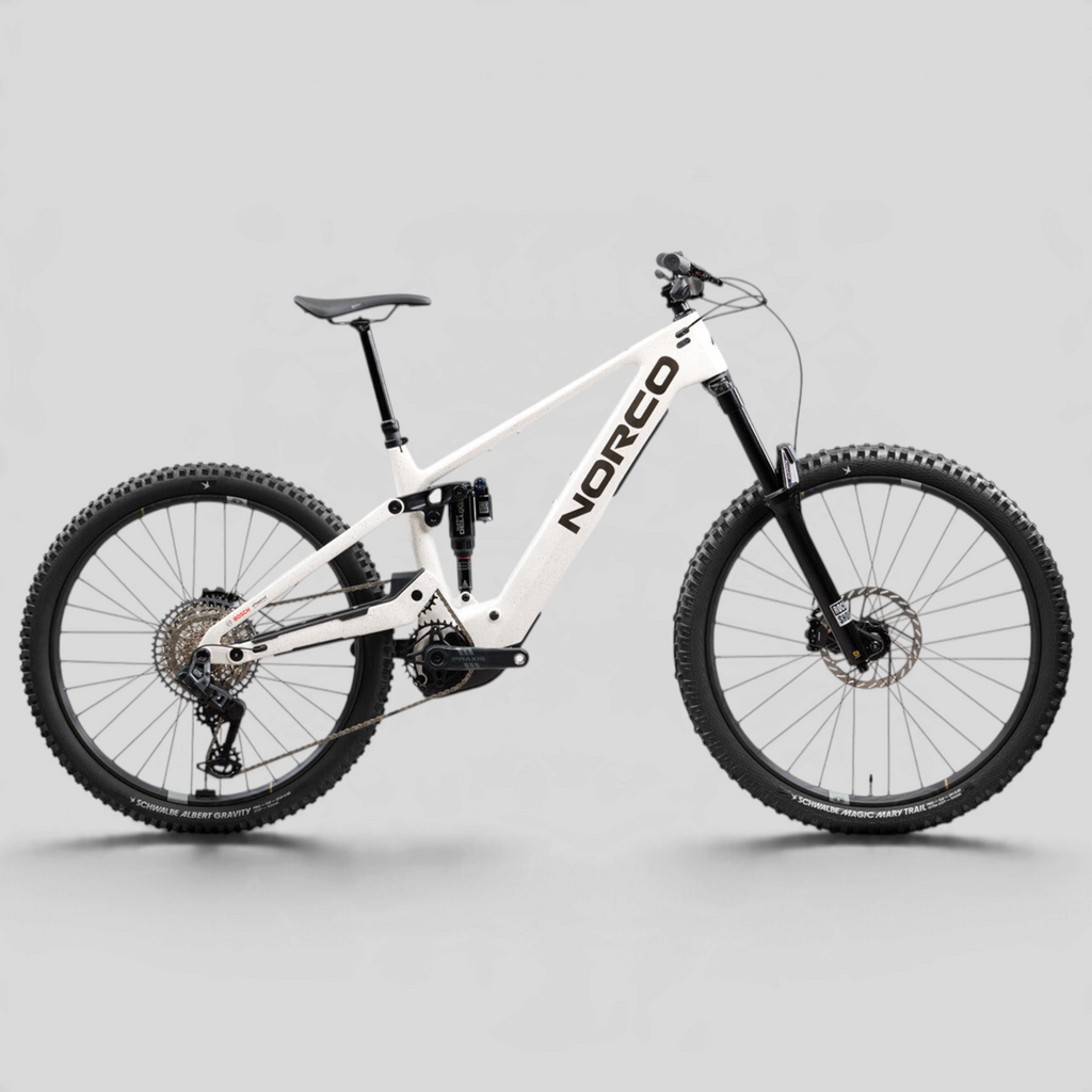 Bicicleta eléctrica de montaña Norco Sight VLT CX C1 en color blanco, con motor Bosch y componentes de alta gama.