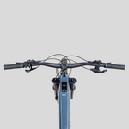 Vista superior del manillar y cuadro de la e-bike MZ Bikes Norco Sight VLT CX C3 en color gris humo con pantalla Bosch