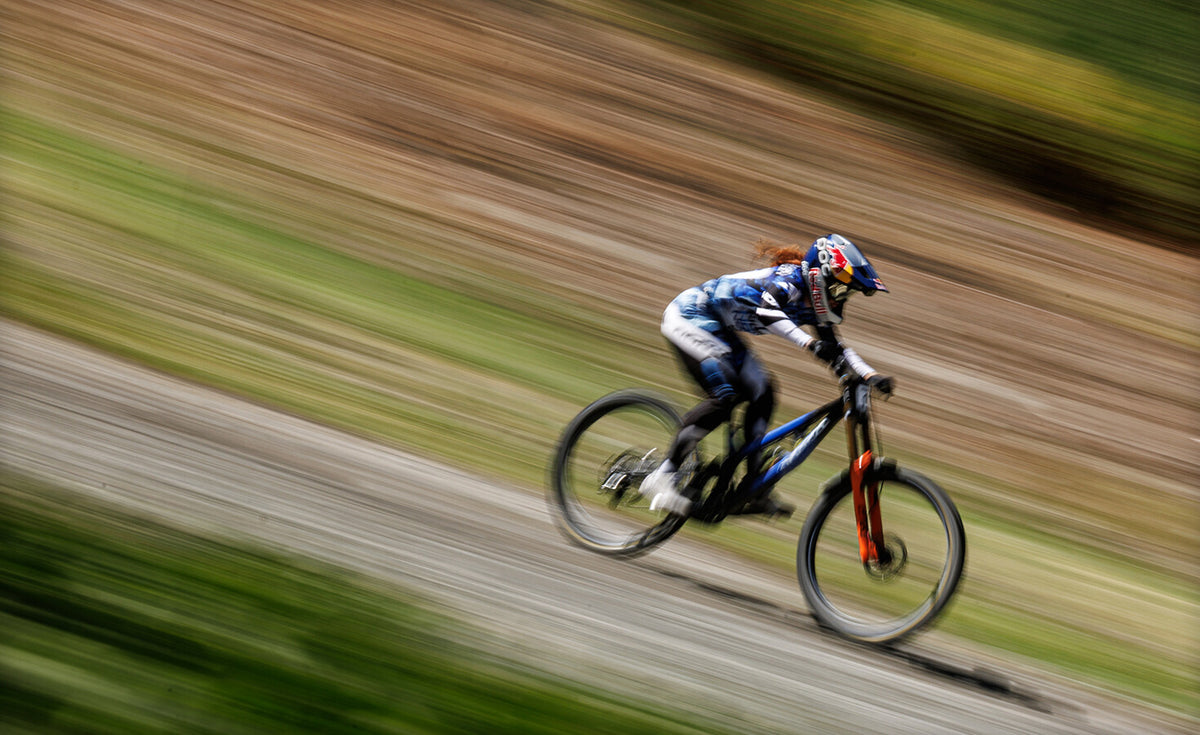 Norco Team DH en acción, Gracey Hemstreet - Norco adidas Race Division