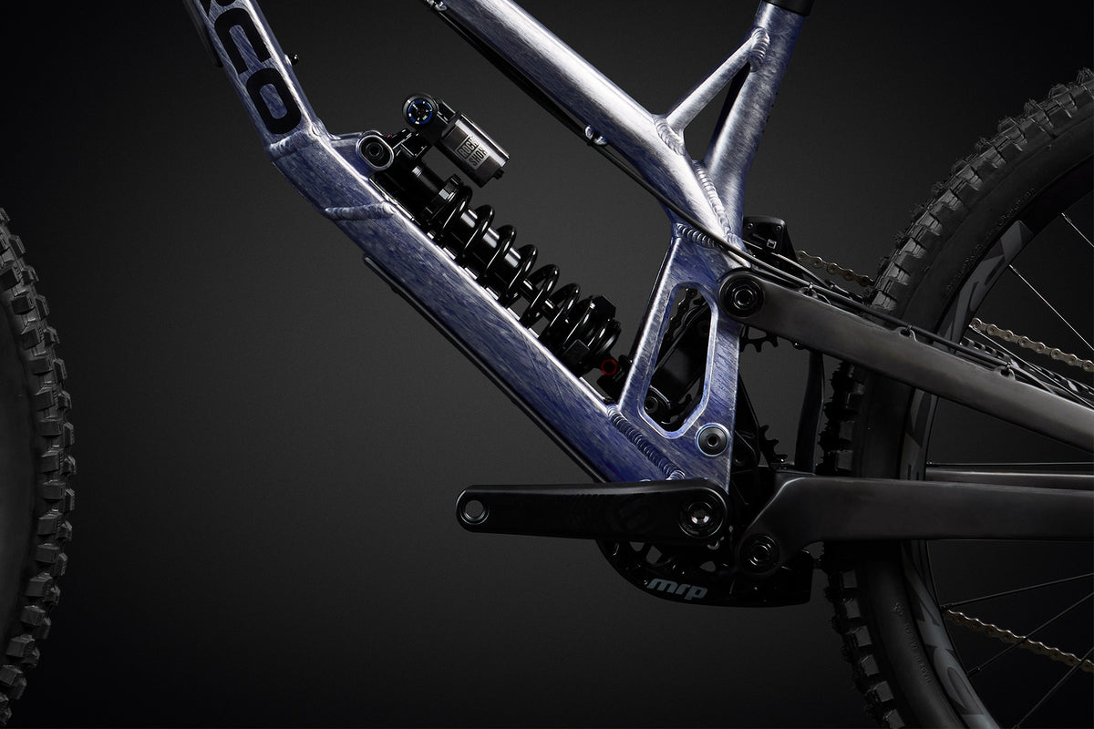 Norco Team DH 2 RockShox, detalle suspensión trasera