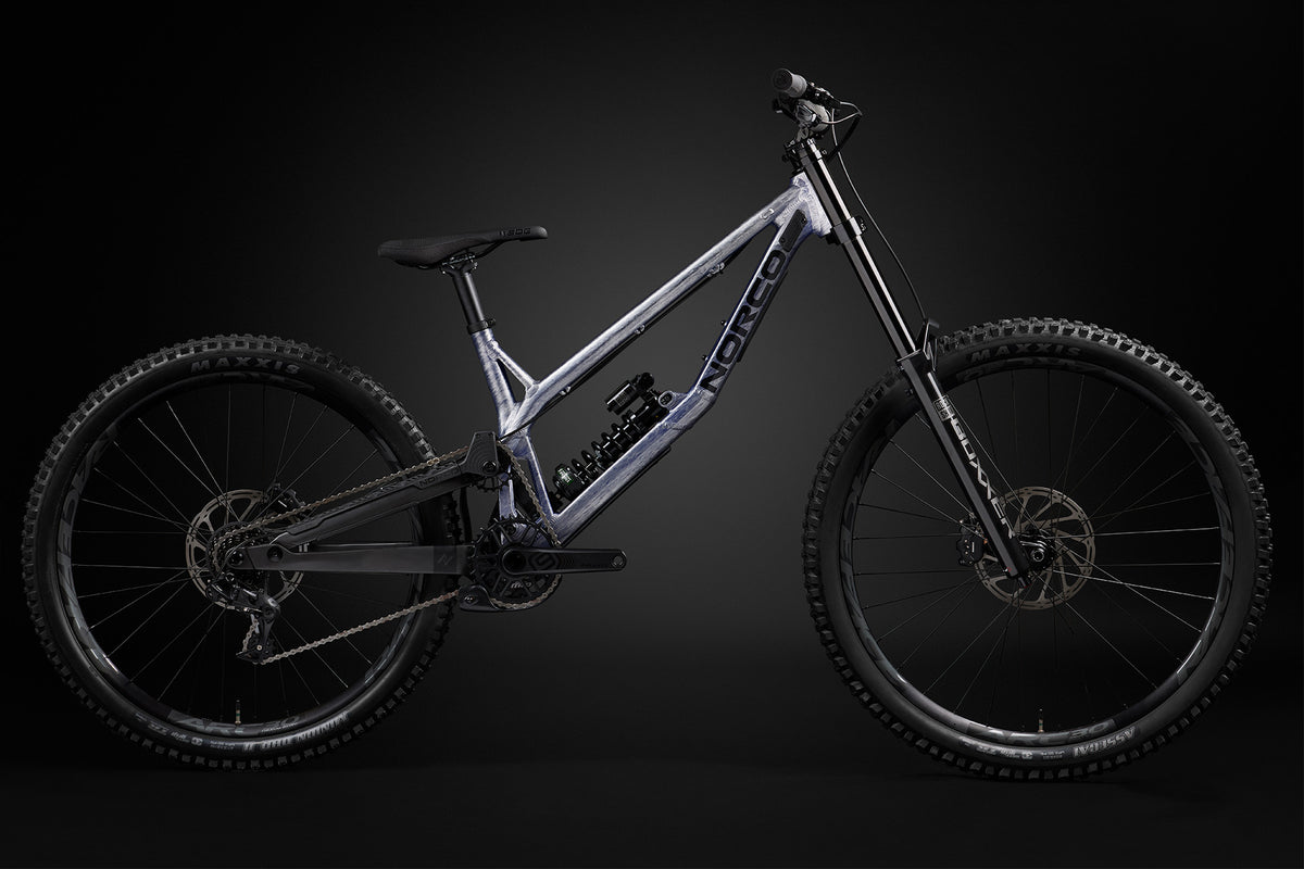 Norco Team DH 2 RockShox Silver/Blue, vista lateral