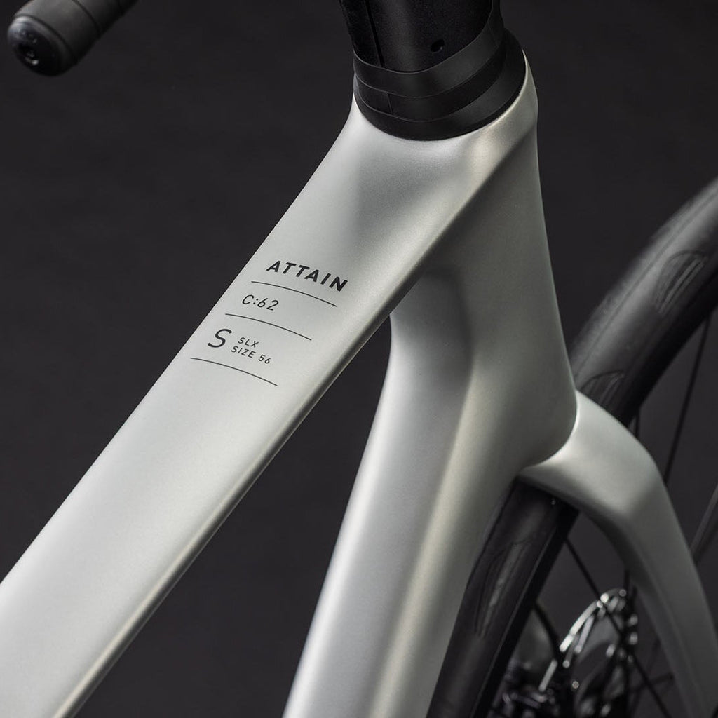 BICICLETA CUBE ATTAIN C:62 SLX SLEEKGREY´N´PRISM